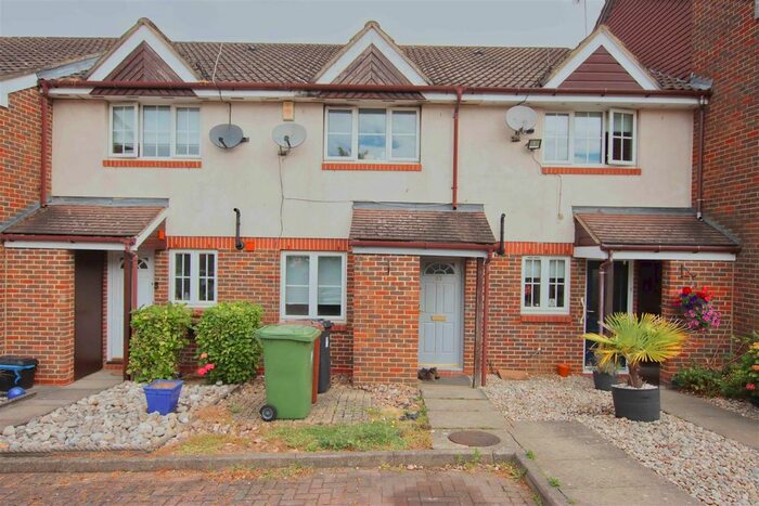2 Bedroom Property To Rent In Robeson Way, Borehamwood, WD6