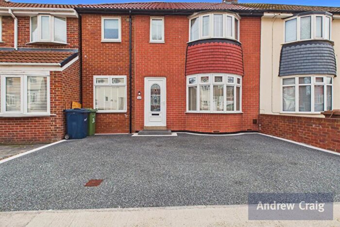 3 Bedroom Semi Detached House For Sale In Deepdene Road, Seaburn, SR6