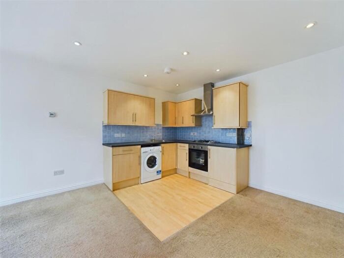 2 Bedroom Flat To Rent In Talbot Place, Knowle, BS4
