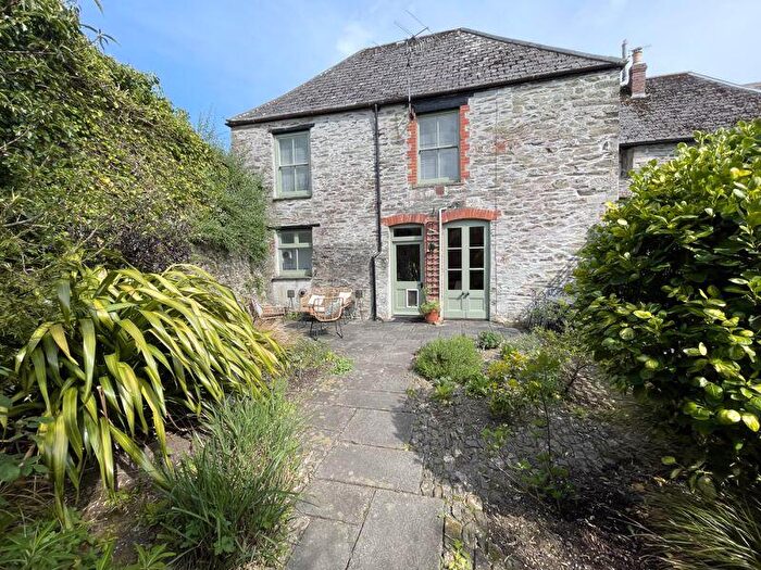 4 Bedroom Character Property For Sale In Quay Street, Lostwithiel, PL22