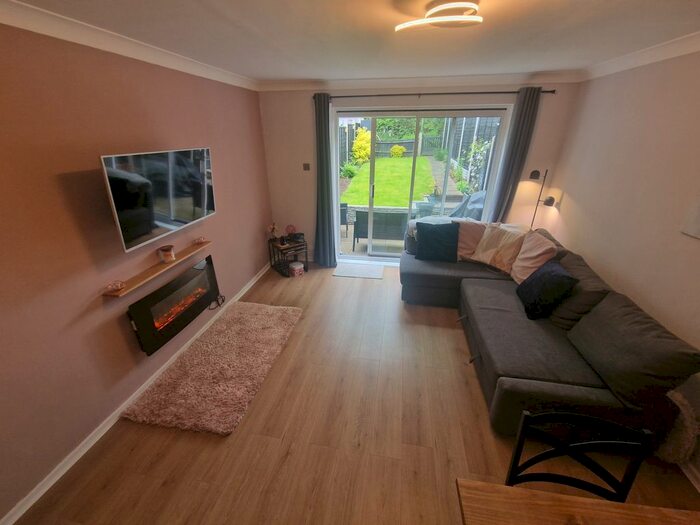 2 Bedroom Property To Rent In Fredas Grove, Harborne, Birmingham, B17