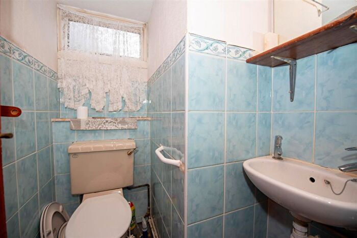 3 Bedroom Terraced House For Sale In Woodborough Road, Mapperley, Nottingham, NG3