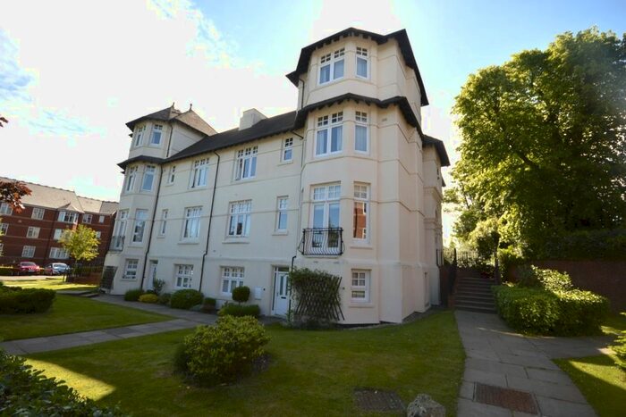 2 Bedroom Flat To Rent In Pennant Court, Penn Road, Wolverhampton, West Midlands, WV3