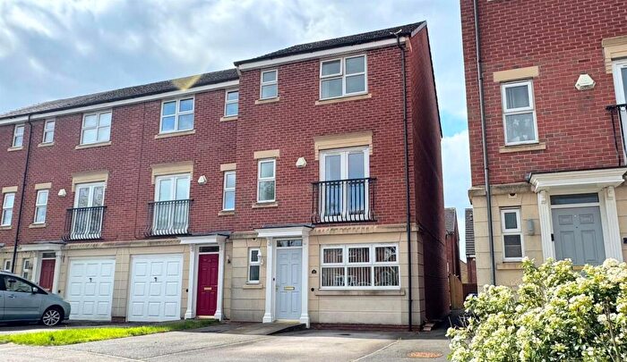 3 Bedroom Semi Detached House For Sale In Grosvenor Drive, Heatherton Village, Littleover, Derby, DE23