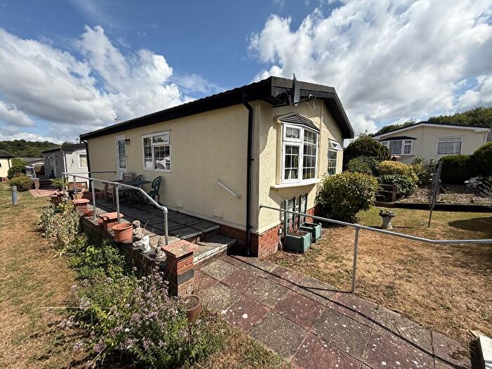2 Bedroom Park Home For Sale In The Firs Park, Woodside Lane, Hatfield, Hertfordshire, AL9