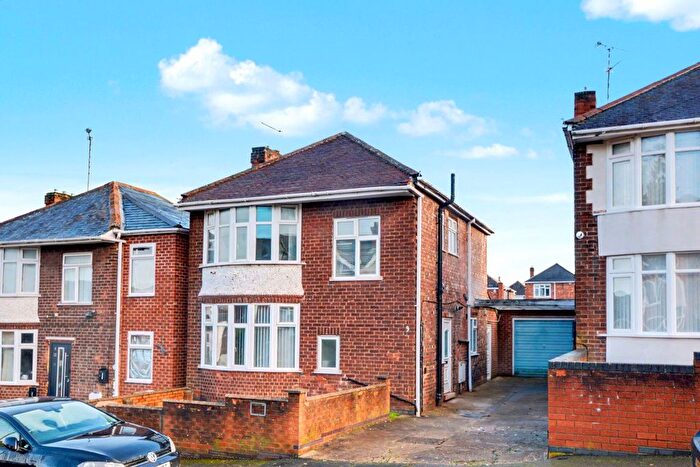 3 Bedroom Detached House To Rent In Ferndale Road, Bakersfield, Nottingham, NG3