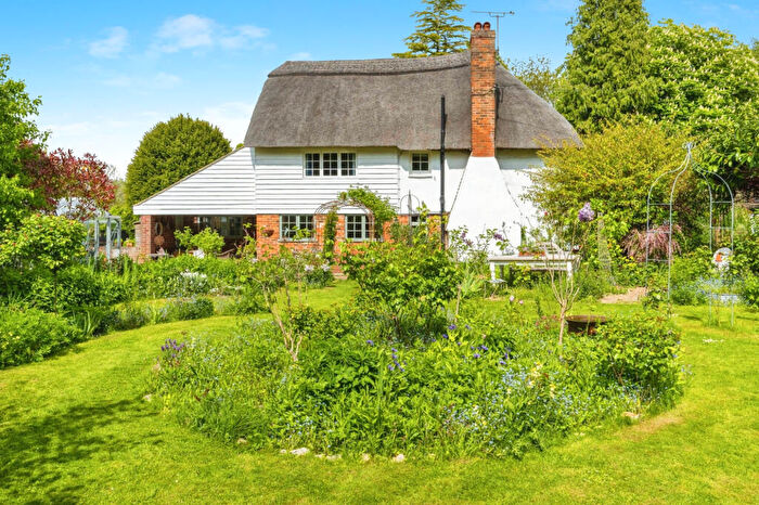 5 Bedroom Character Property For Sale In ., Meadle, Aylesbury, HP17