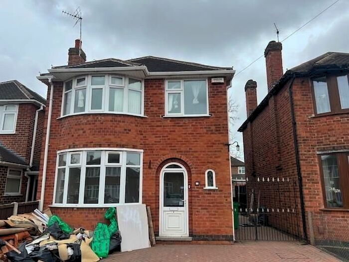 3 Bedroom Detached House To Rent In Trentham Gardens, Nottingham, NG8