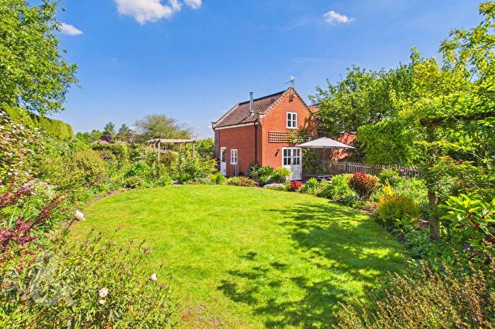 5 Bedroom Detached House For Sale In Long Green, Wortham, Diss, IP22