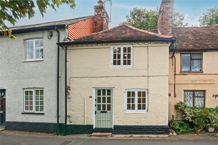 1 Bedroom Terraced House For Sale In Red Lion Lane, Farnham, Surrey, GU9