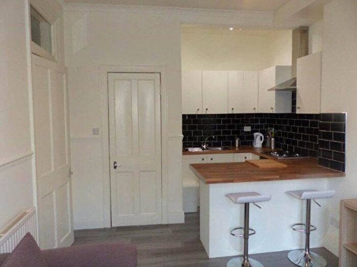 1 Bedroom Flat To Rent In Albion Place, Leith, Edinburgh, EH7