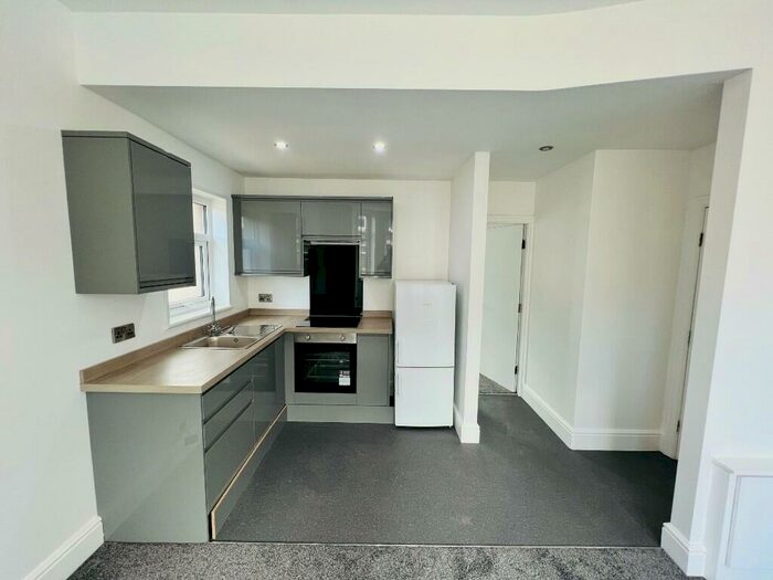 1 Bedroom Flat To Rent In Gloucester Road, Urmston, Manchester, M41