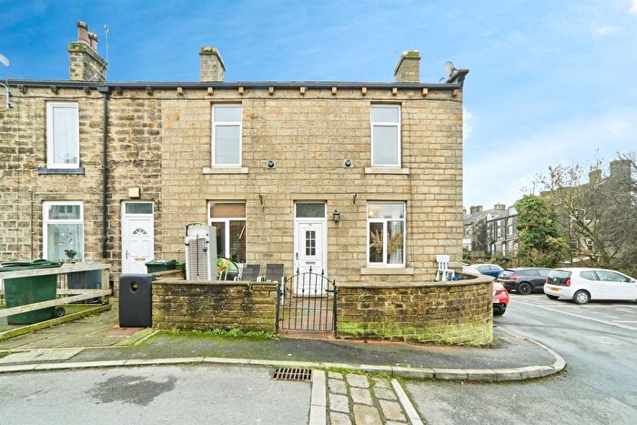 2 Bedroom End Terrace House For Sale In St. Johns Street, Silsden, Keighley, BD20