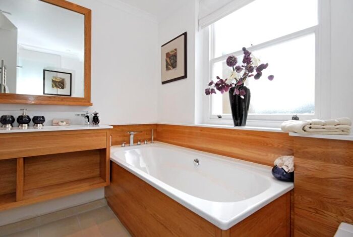 5 Bedroom Property To Rent In Cliveden Place, Belgravia, SW1W