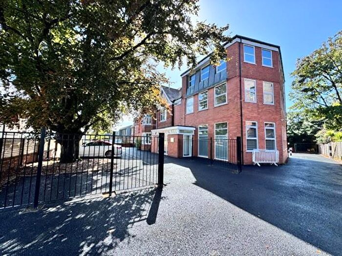 Apartment To Rent In Poole Road, Bournemouth, BH2