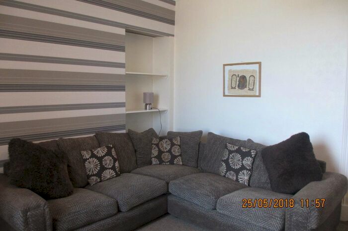 1 Bedroom Flat To Rent In Victoria Road, First Floor Left, Aberdeen, AB11