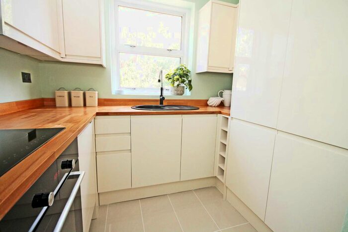 1 Bedroom Flat To Rent In Shirley Gardens, London, W7