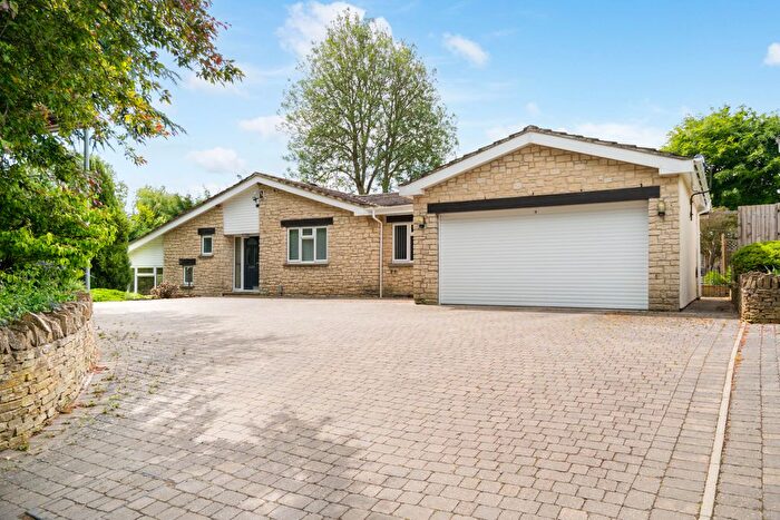 4 Bedroom Detached Bungalow For Sale In Hinton-In-The-Hedges, Nr Brackley, NN13