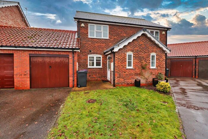 2 Bedroom Town House For Sale In The Moorings, Burton Waters, LN1