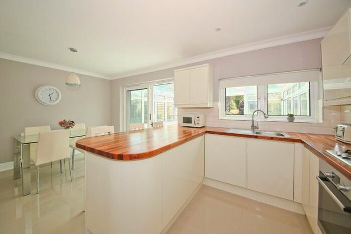 3 Bedroom Semi-Detached House To Rent In Bradbourne Vale Road, Sevenoaks, TN13