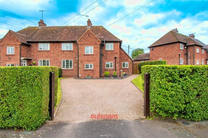 3 Bedroom Semi-Detached House For Sale In Orchard Crescent, Stoke Prior, Bromsgrove, Worcestershire, B60