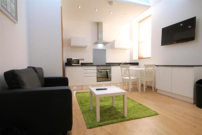 1 Bedroom Apartment To Rent In Falconars Court, City Centre, NE1