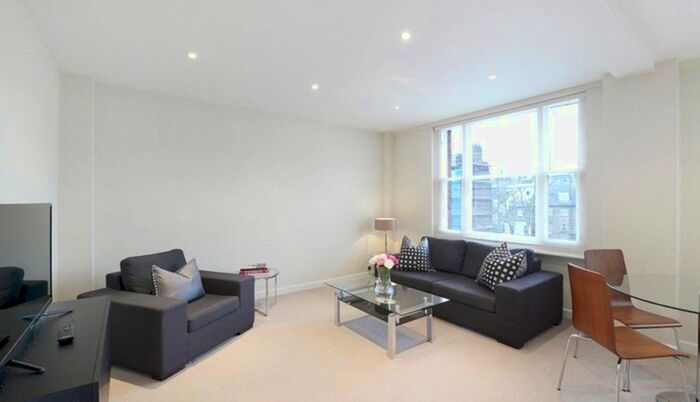 2 Bedroom Flat To Rent In Hill Street, London, W1J