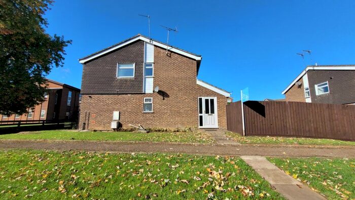 2 Bedroom Flat To Rent In Bankside, Banbury, Oxon, OX16