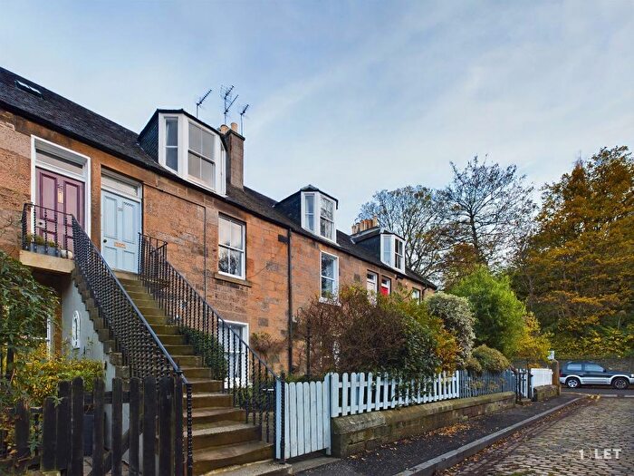 2 Bedroom Flat To Rent In Avondale Place, Stockbridge, Edinburgh, EH3