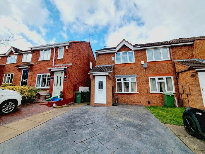 2 Bedroom Property To Rent In Denbigh Close, Dudley, DY1