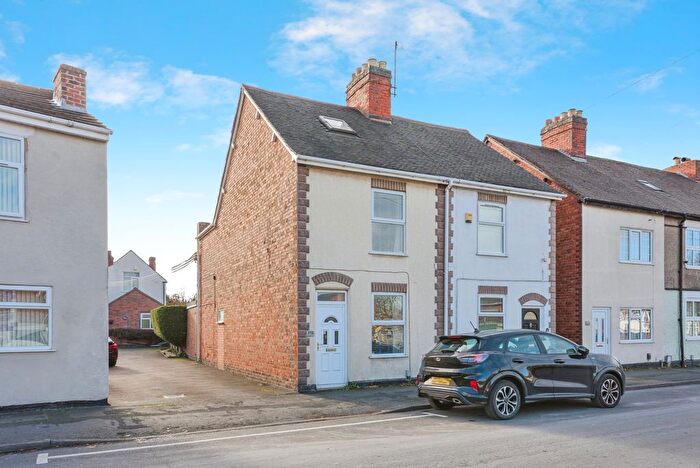 3 Bedroom Semi-Detached House For Sale In Wilnecote Lane, Tamworth, Staffordshire, B77