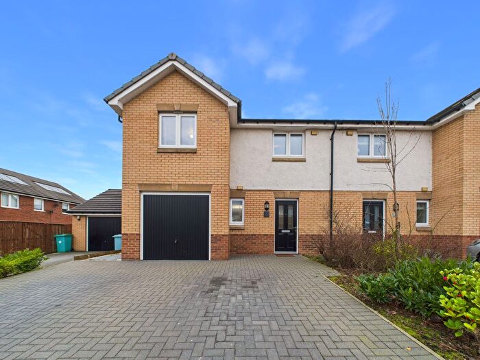 3 Bedroom Semi-Detached House For Sale In Dow Place, Bargeddie, G69