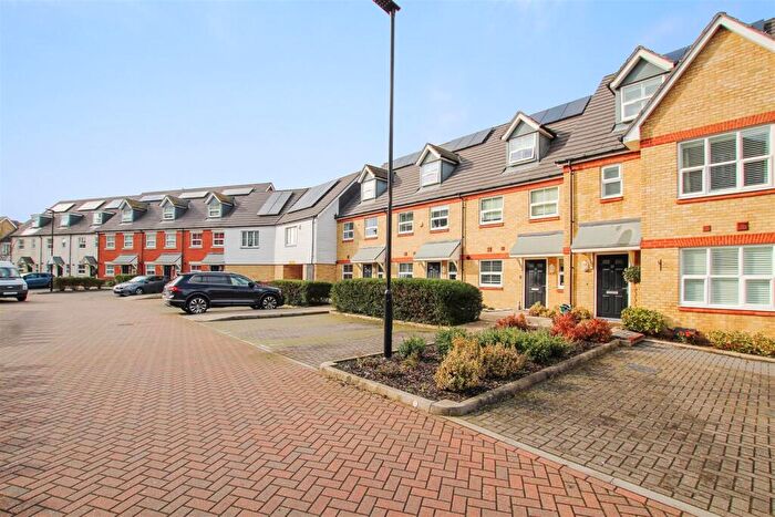 3 Bedroom Terraced House To Rent In Weir Road, Bexley, DA5