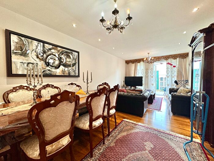 2 Bedroom Flat For Sale In Echo Court, Telegraph Avenue, London, NW9