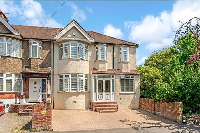 5 Bedroom House For Sale In Tufton Road, Chingford, E4