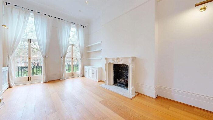 2 Bedroom Flat To Rent In Nevern Square, London, SW5
