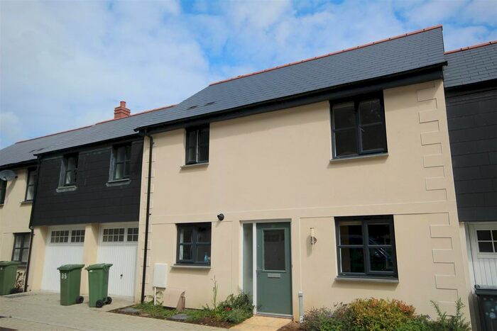 5 Bedroom Semi-Detached House To Rent In College Green, Penryn, TR10