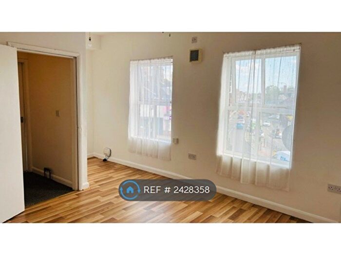 1 Bedroom Flat To Rent In Spring Bank West, HU5