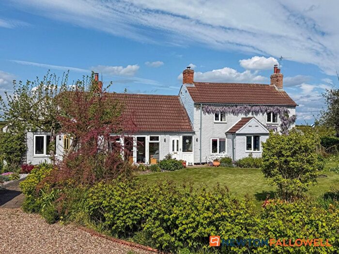 4 Bedroom Detached House For Sale In Kersall, Newark, NG22