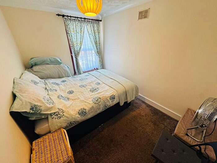 3 Bedroom End Of Terrace House For Sale In Florence Road, Southall, UB2