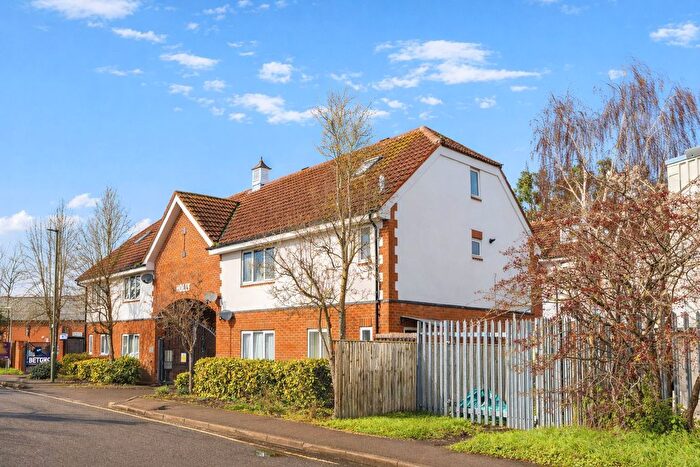 2 Bedroom Flat For Sale In Sandy Lane, East Oxford, OX4