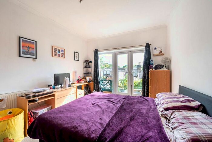 1 Bedroom Flat To Rent In Roehampton High Street, Roehampton, London, SW15
