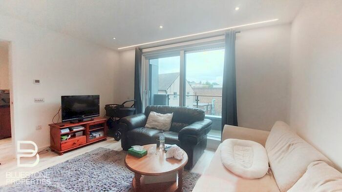 2 Bedroom Flat To Rent In High Street, Purley, CR8