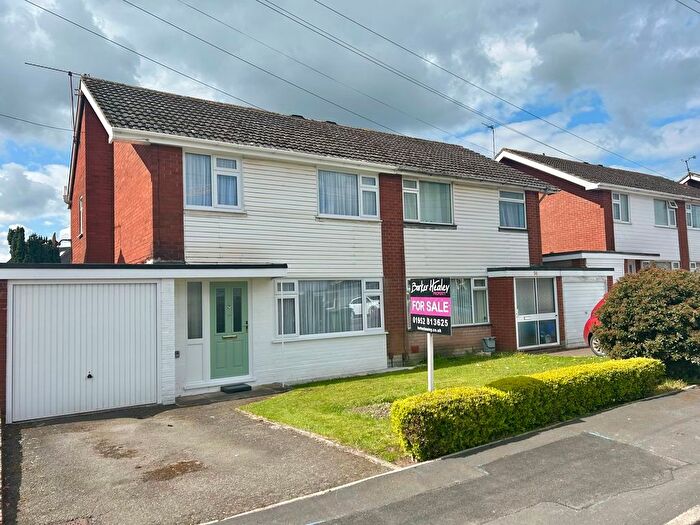 3 Bedroom Semi Detached House For Sale In Meadow View Road, Newport, TF10