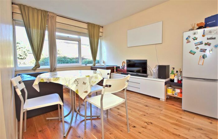 1 Bedroom Flat To Rent In Jeffreys Road, Clapham North, SW4