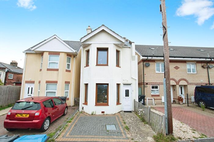 3 Bedroom Detached House For Sale In Boscombe Grove Road, Bournemouth, BH1