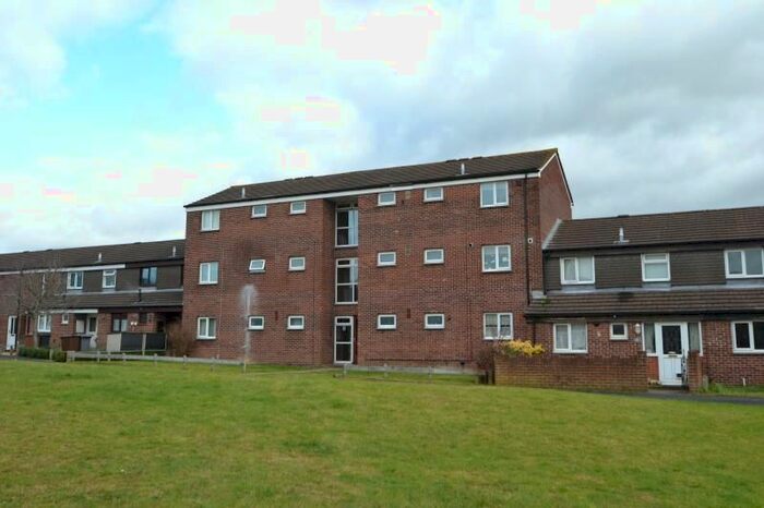 1 Bedroom Flat To Rent In Sutherland Court, Artists Way, Andover, SP10