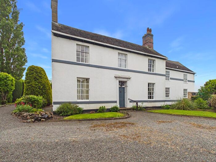 3 Bedroom Detached House For Sale In Dumolos Lane, Glascote, Tamworth, B77