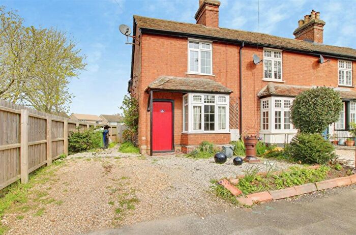 2 Bedroom End Of Terrace House To Rent In Chequer Street, Fenstanton, PE28