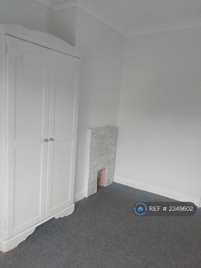 4 Bedroom Semi-Detached House To Rent In Headley Way, Oxford, OX3